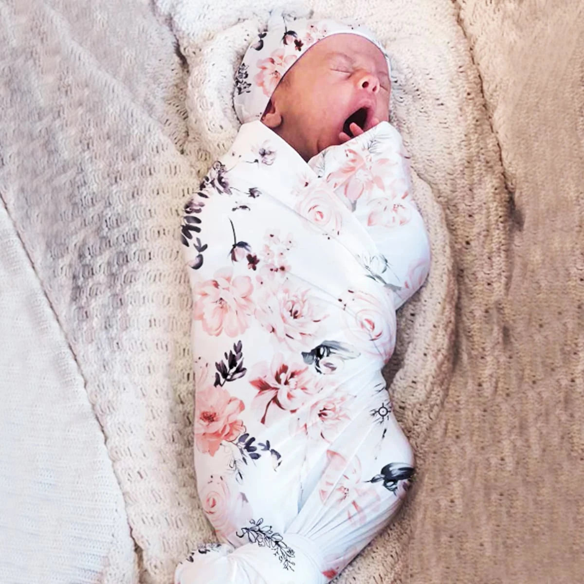 CODY Bear Swaddle Set